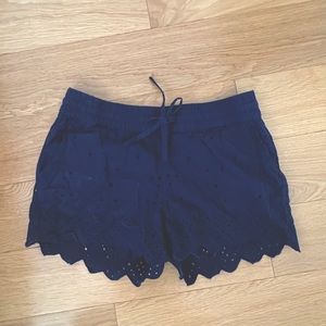 Vineyard Vines navy shorts